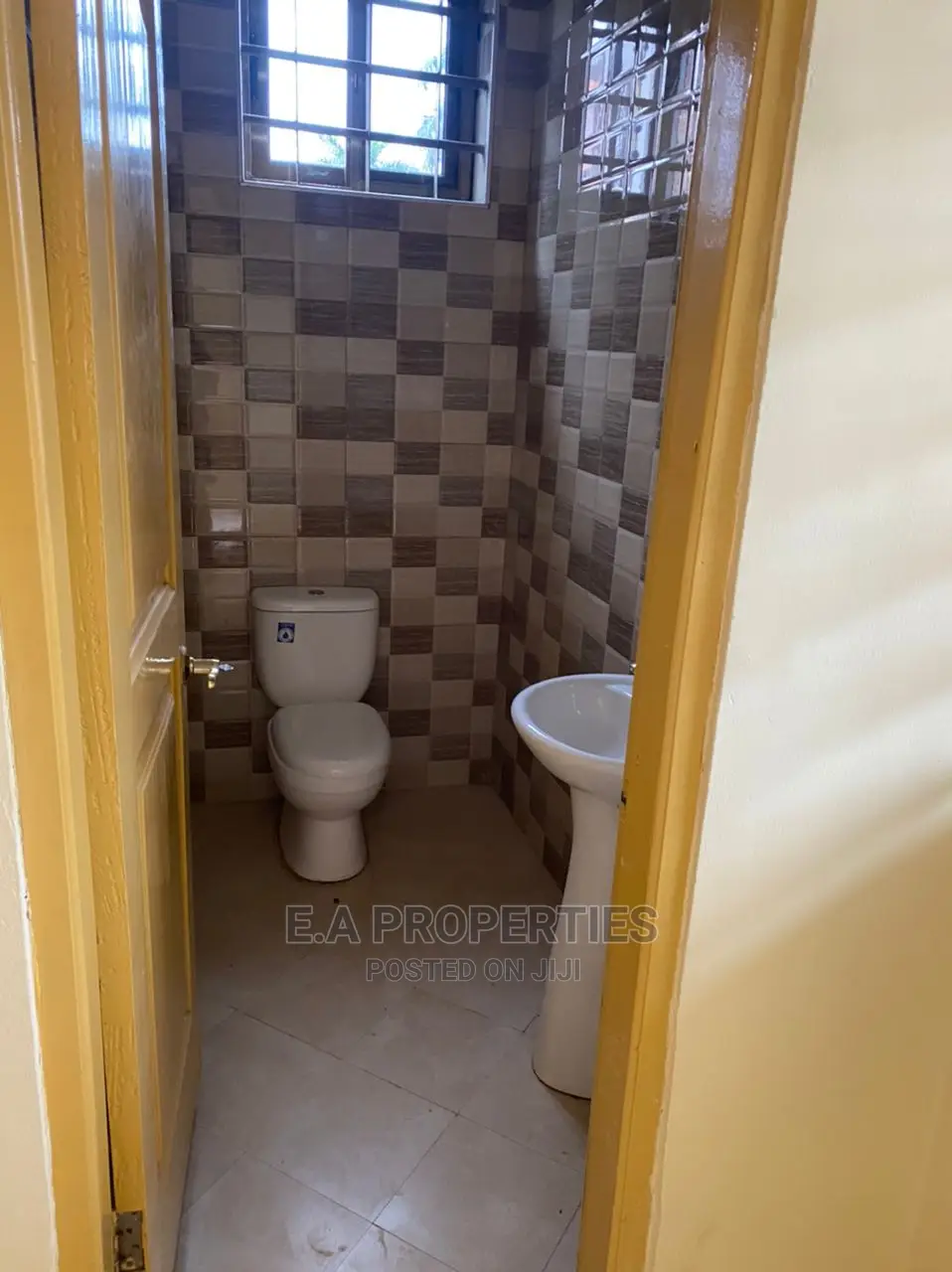 2bdrm Apartment in E a Properties, American House for Rent