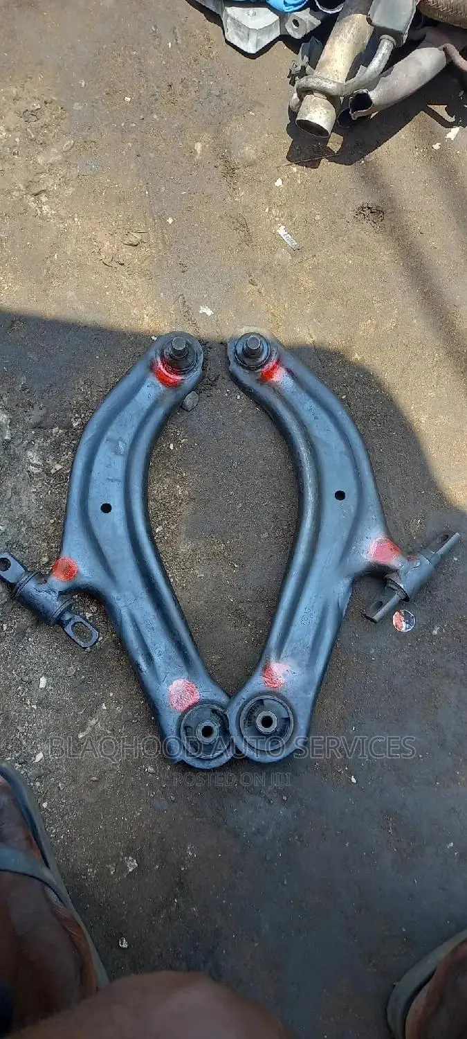 Nissan Sentra 2007-2012 LOWER ARM Pair Available