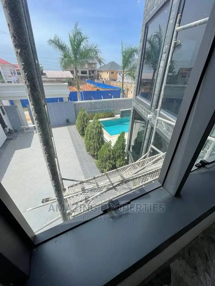 5bdrm House in for Sale 5 Bedroom for Sale