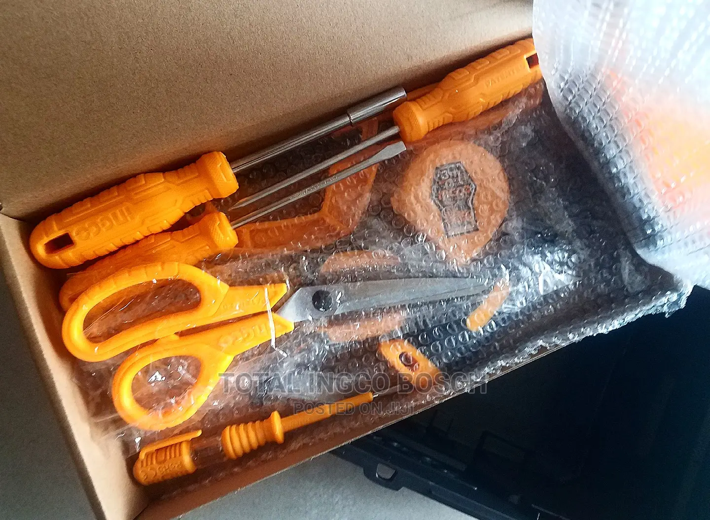 Ingco 32pcs Handtool Set