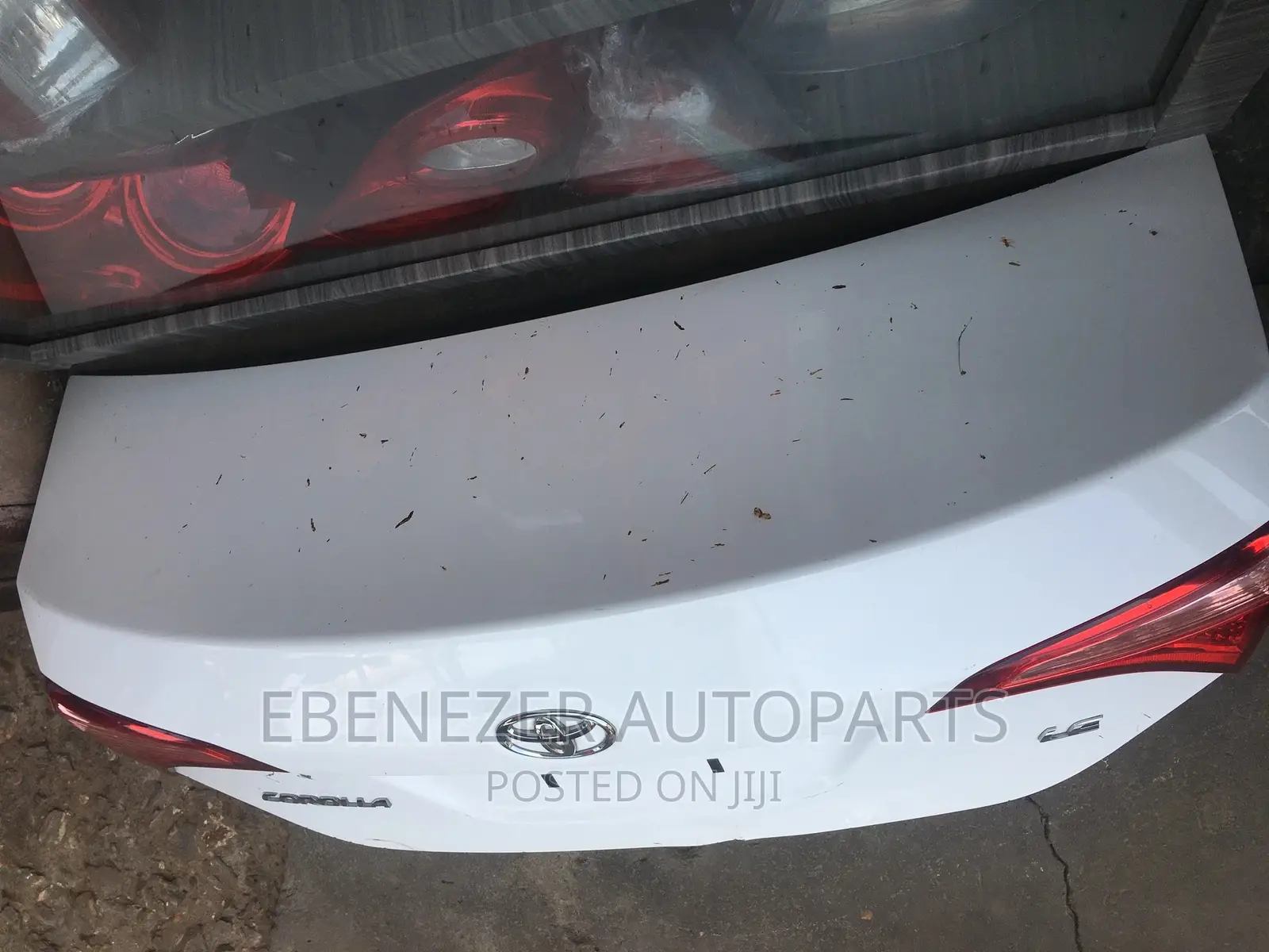 Corolla 2015 Boot Available