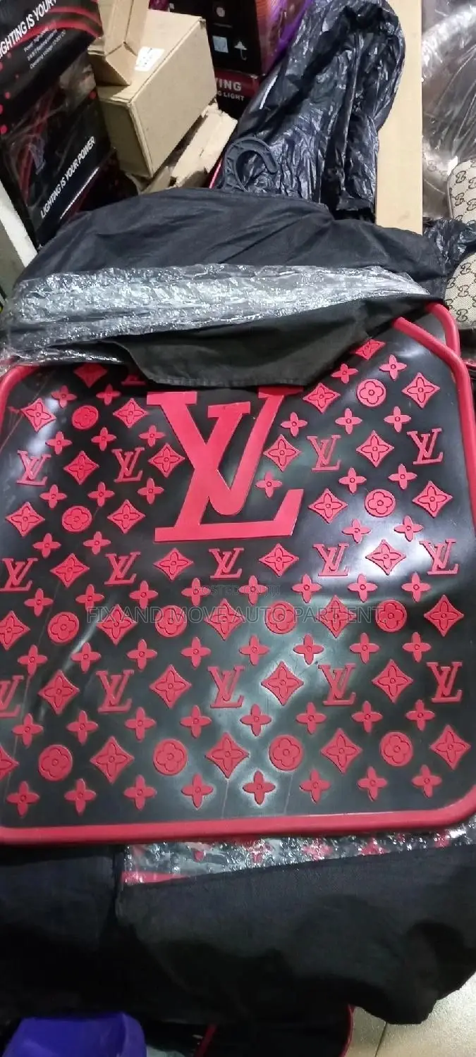 Designer FLOOR MAT/CARPETS for All Cars Available