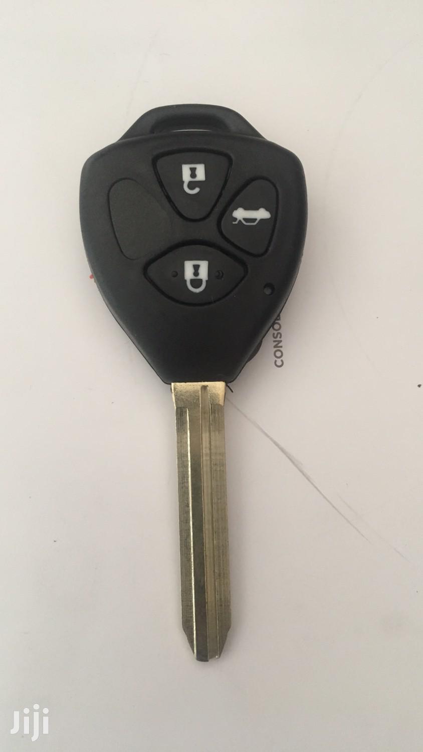 Toyota 3-button Key