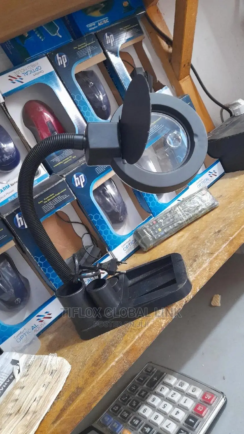 Magnifying Glass Lamp