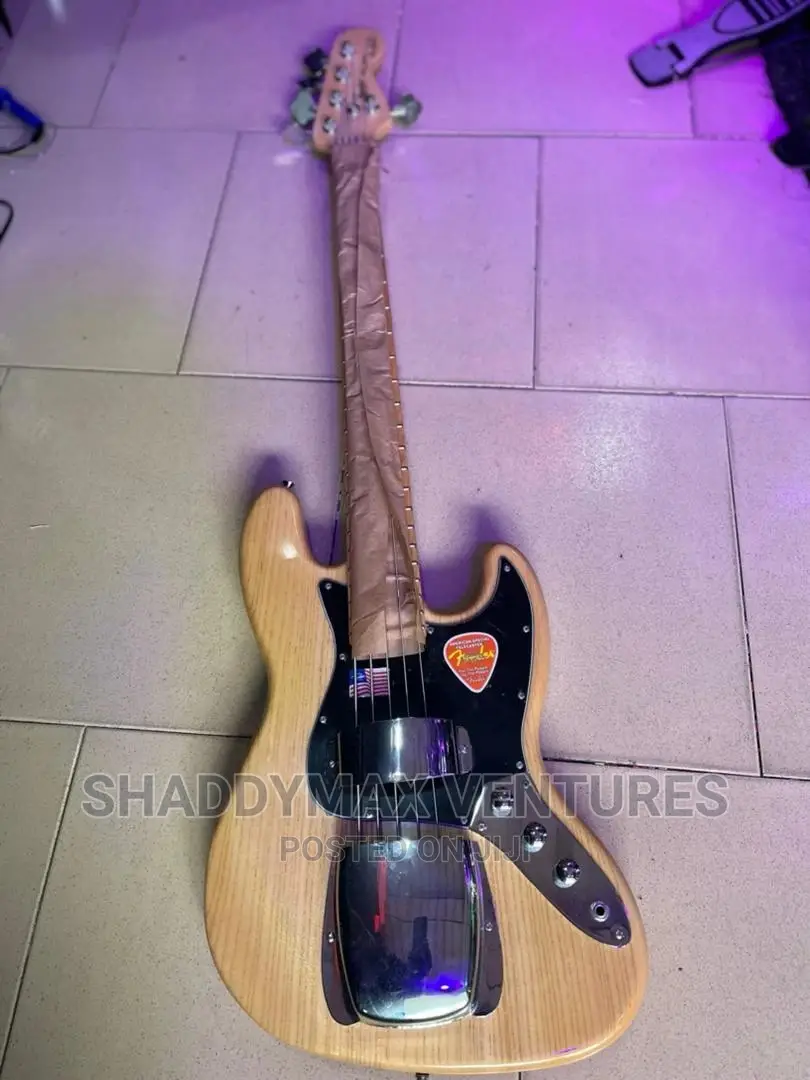 American Fender Jazz Bass