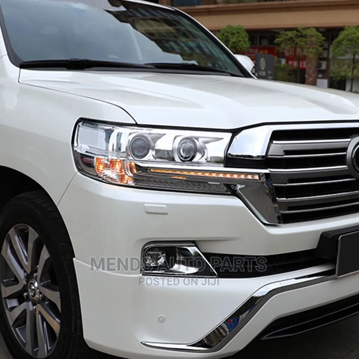 Toyota Landcruiser 2018 Headlight