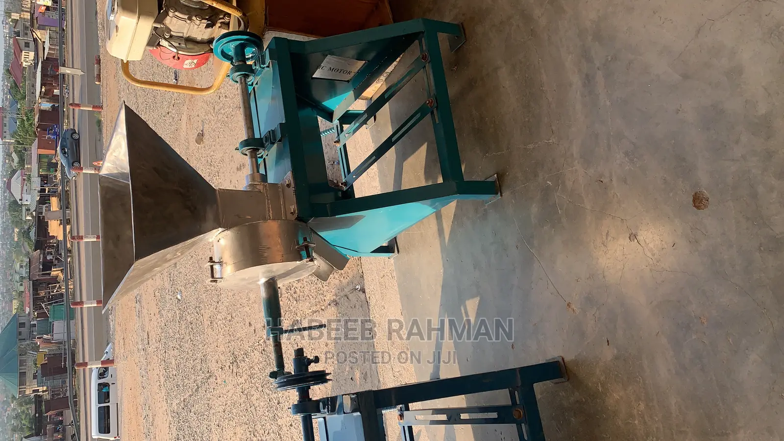 Pepper Grinding Machine
