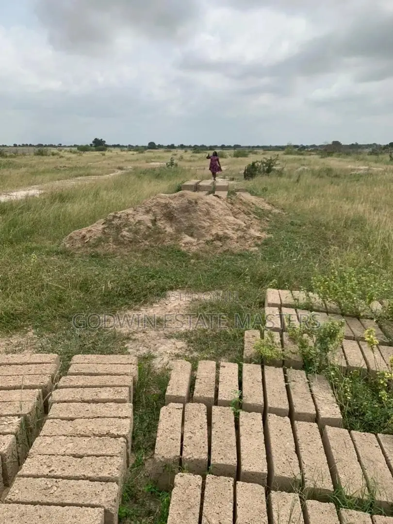 Plot for Sale by Estate Masters Ltd.