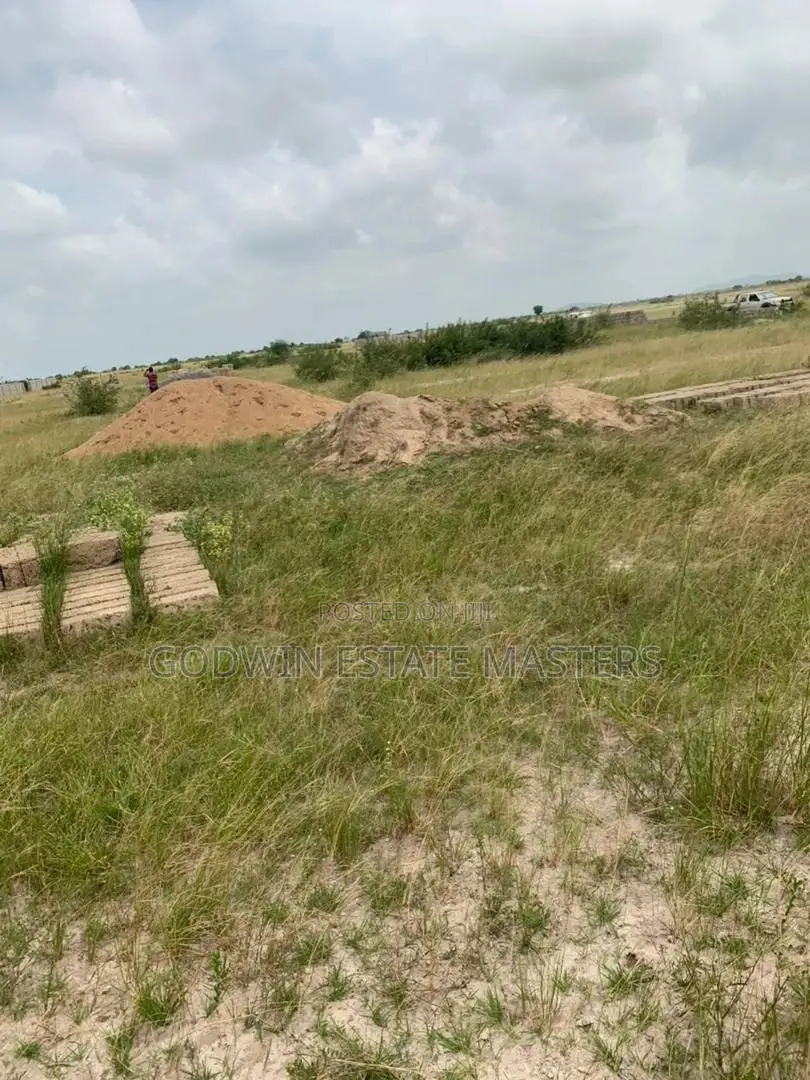 Plot for Sale by Estate Masters Ltd.