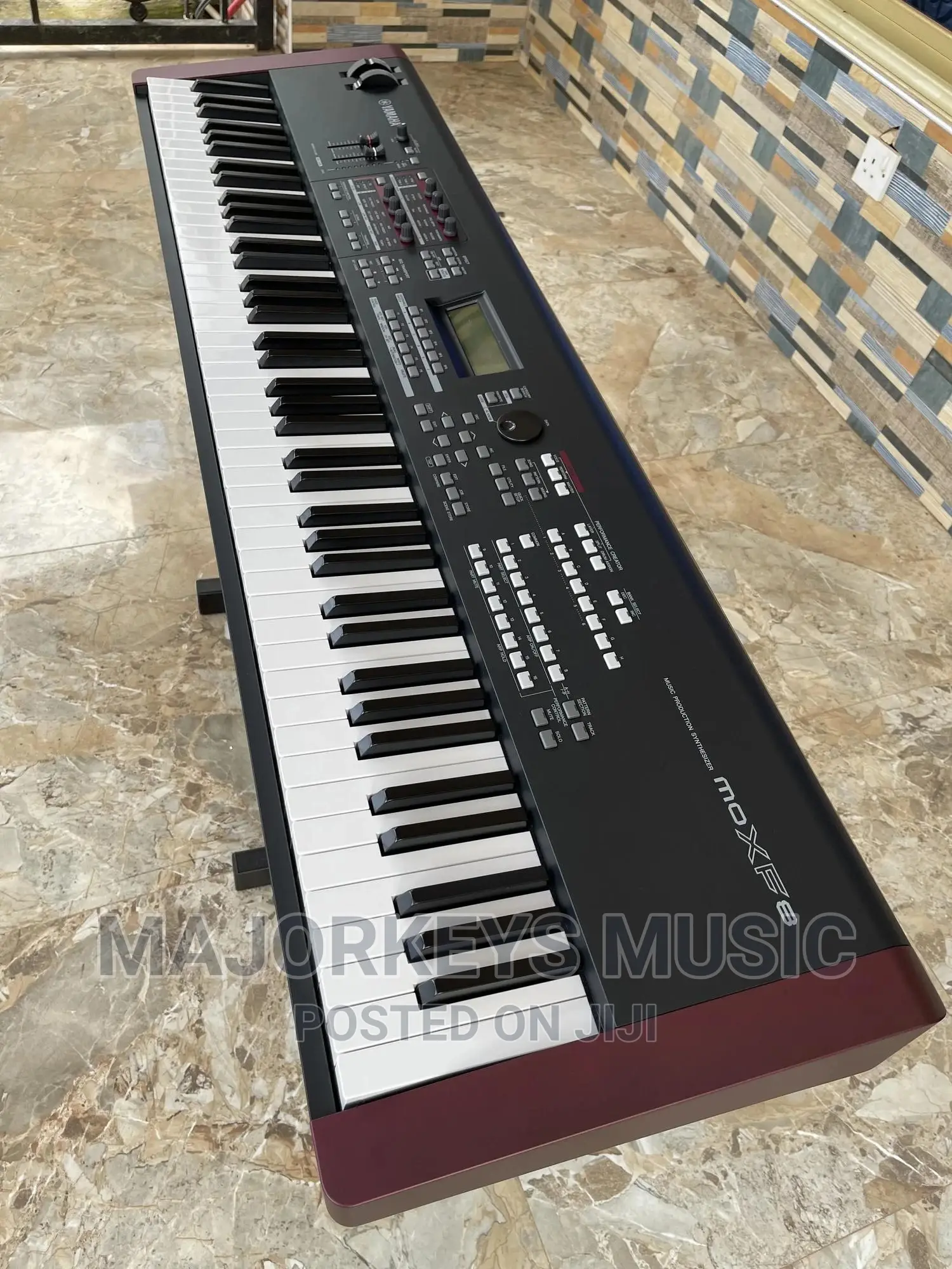 Yamaha Moxf8 Music Production Keyboard