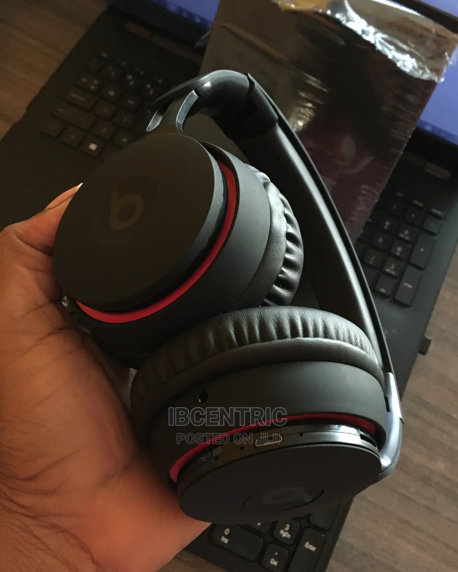 Pharrell Williams Solo Pro Headset