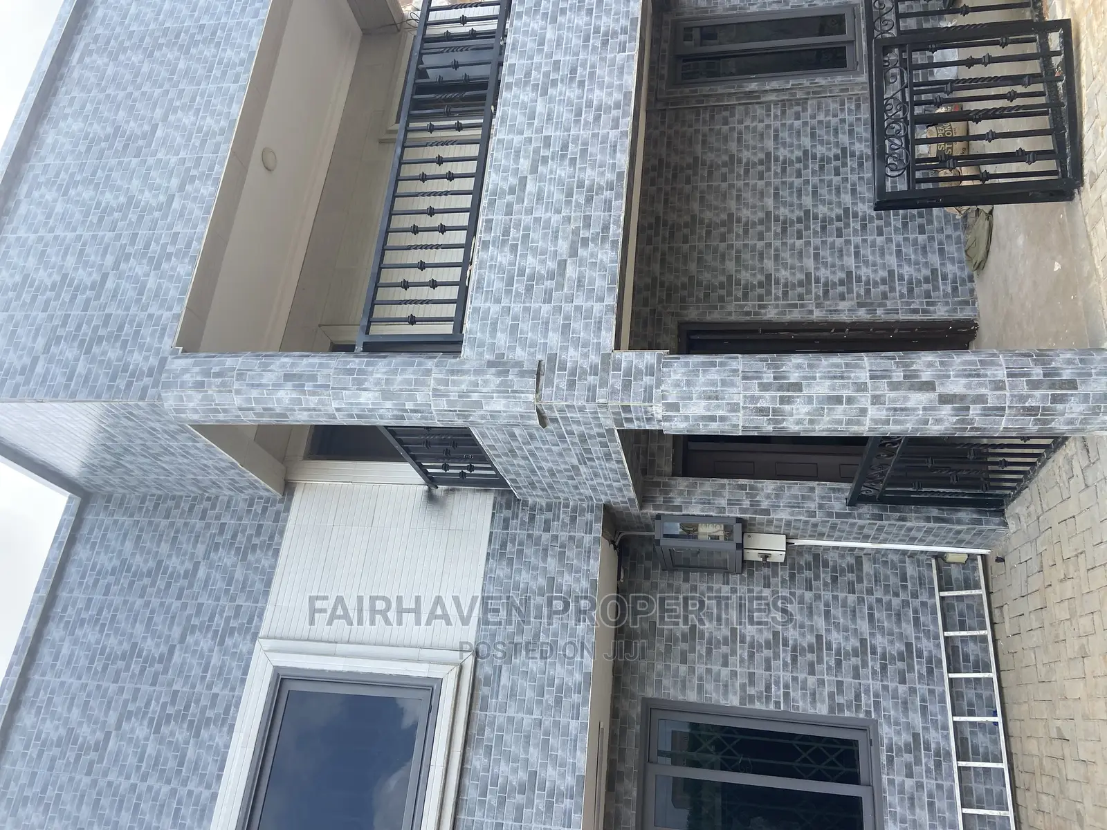 3bdrm House in East Airport for Rent