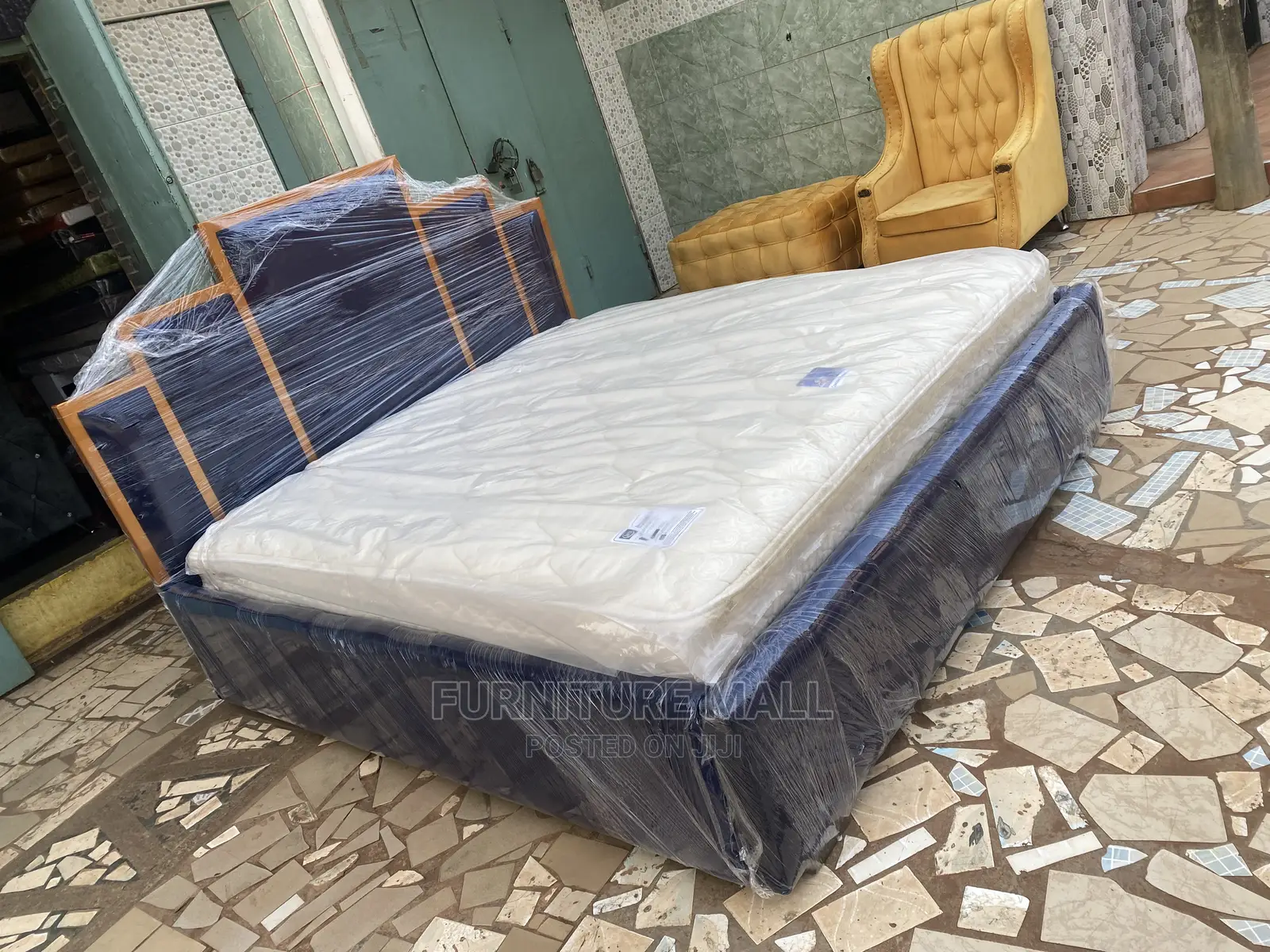 Canadian Queens Bed With Orthopedic Mattress ‍. Free Del
