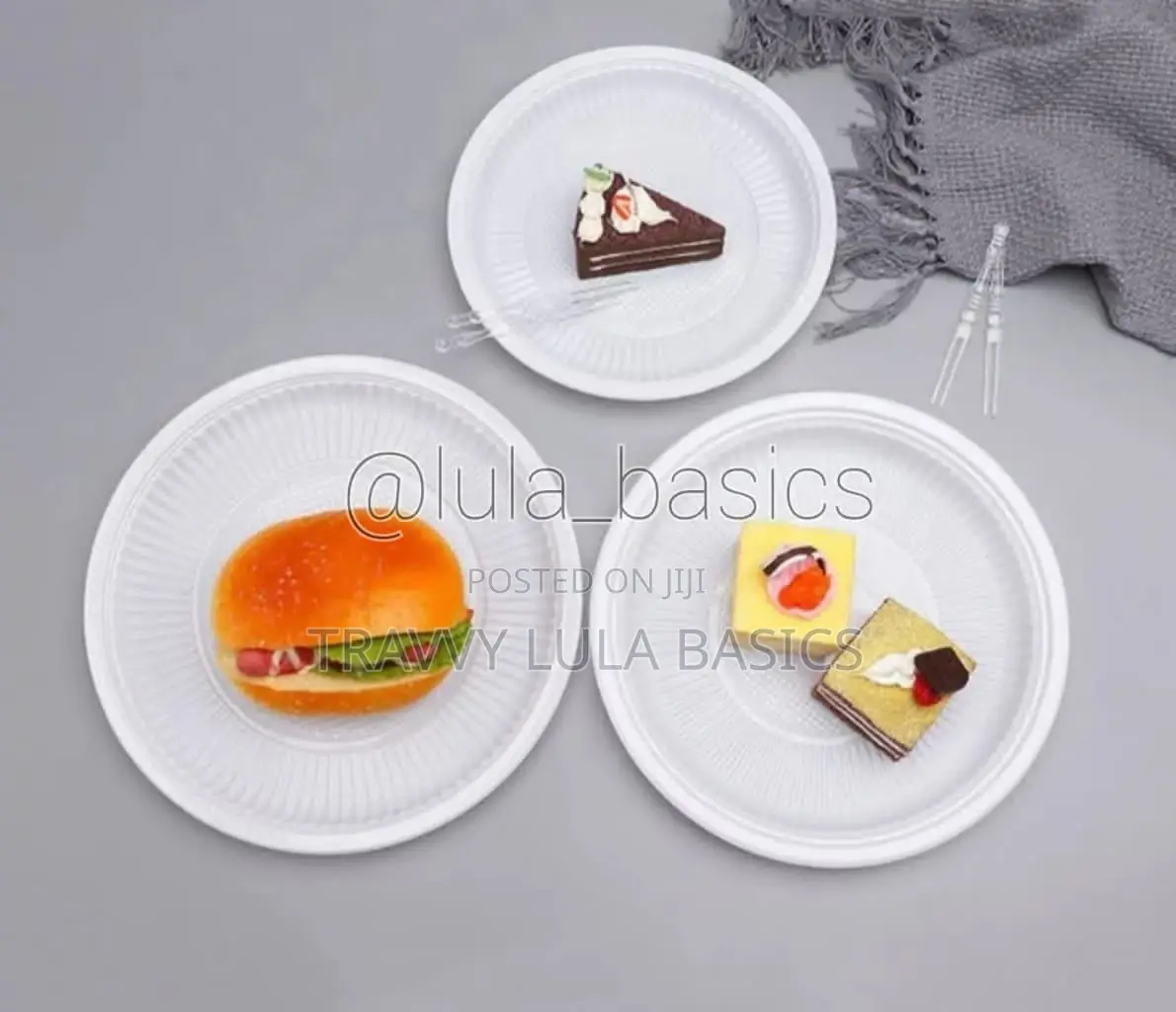 Plastic Plates White