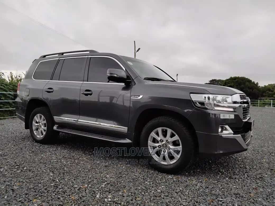 Car Rental Landcruiser V8 for Rent in Accra,Weddings, Tour ,