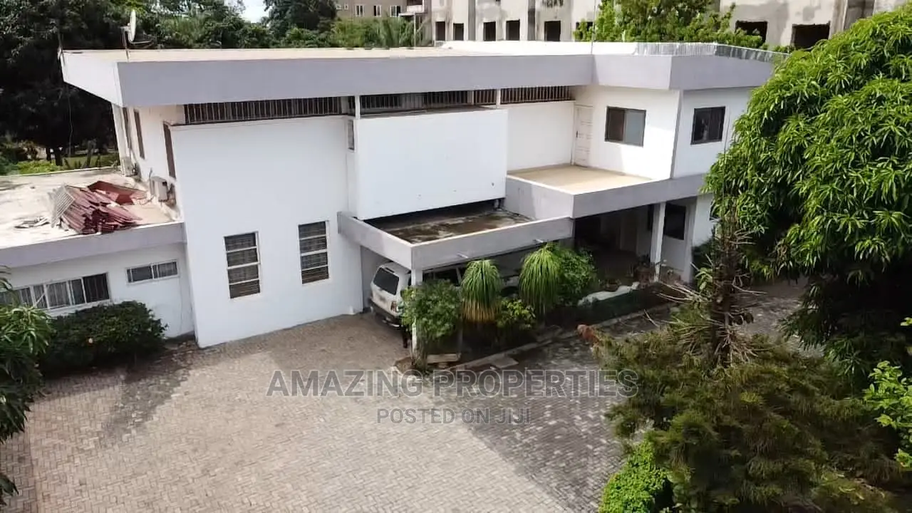 Office for Rent 5bed /3bed Boys Qut Airport Residential Area