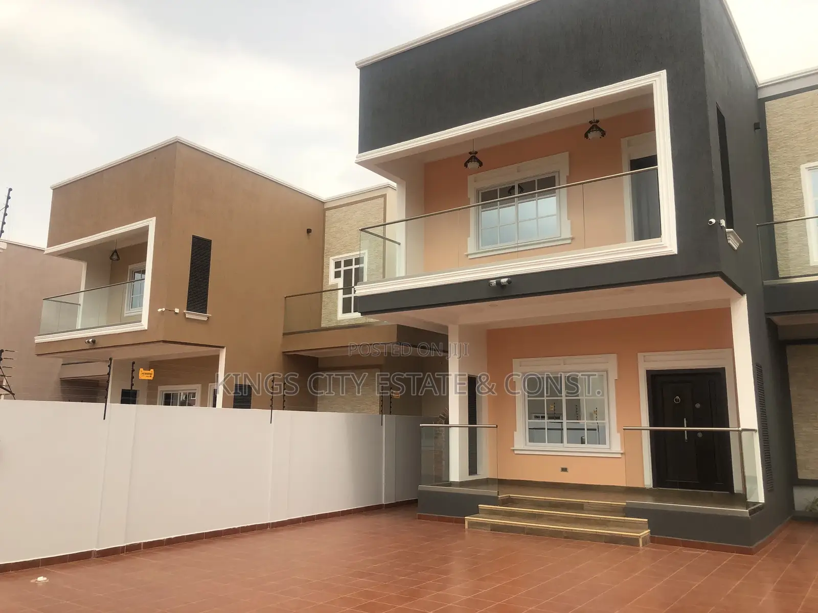 4bdrm House in Taifa Rd, Pokuase for sale