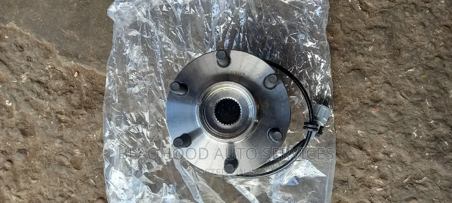 Nissan Navara/Pathfinder 2005-14 Brand New Quality WHEEL HUB