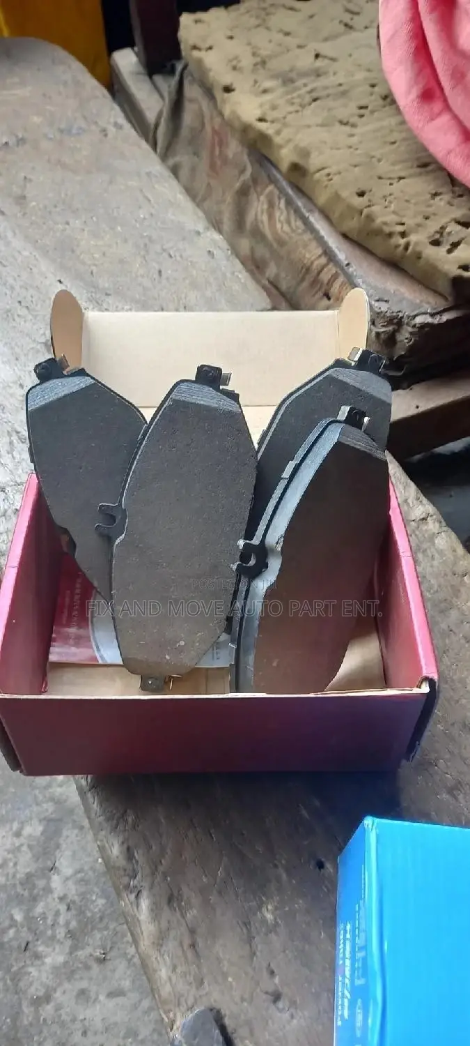 Benz W205 C300 (2015-19) Brand New FRONT BRAKE PADS in Stock