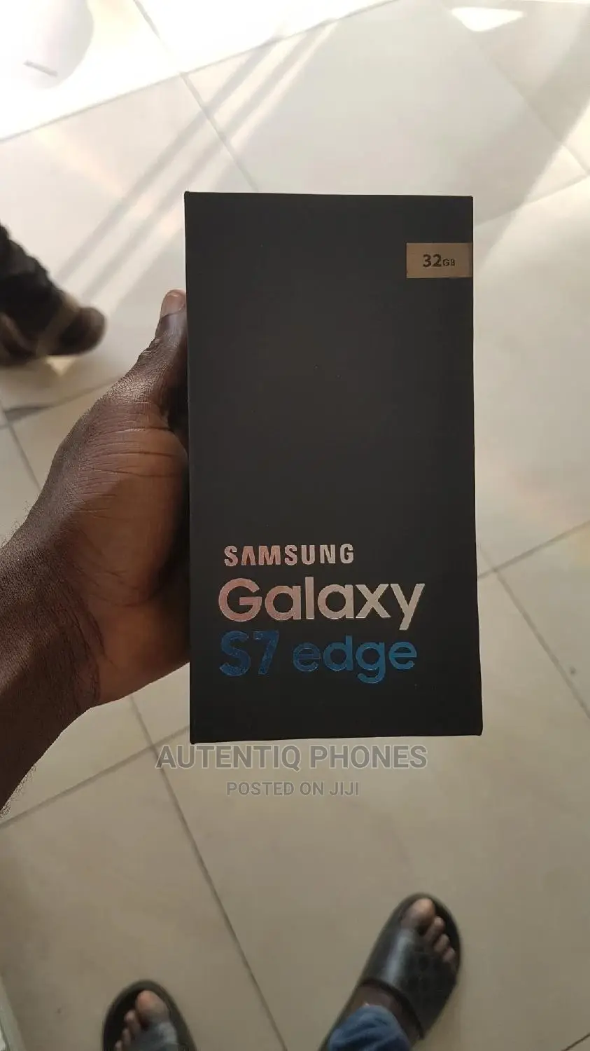 New Samsung Galaxy S7 edge 32 GB Gold