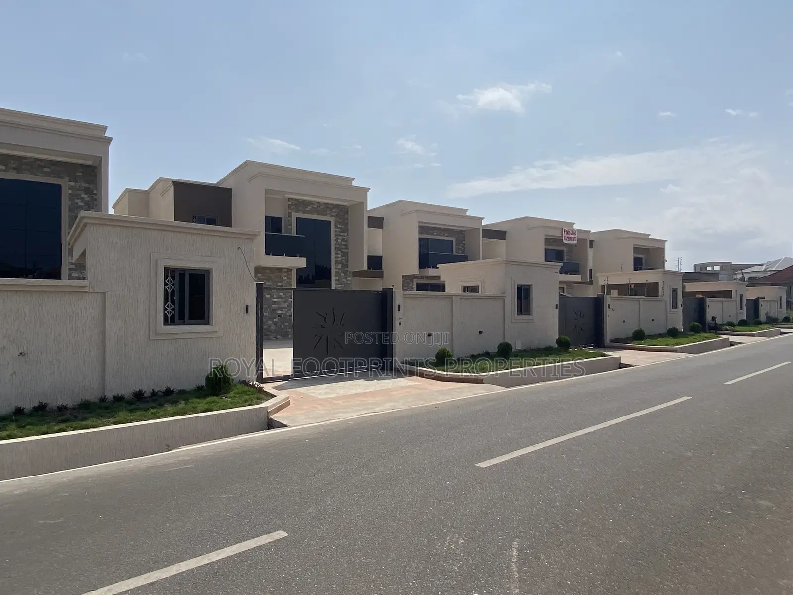4bdrm House in East Legon for Sale