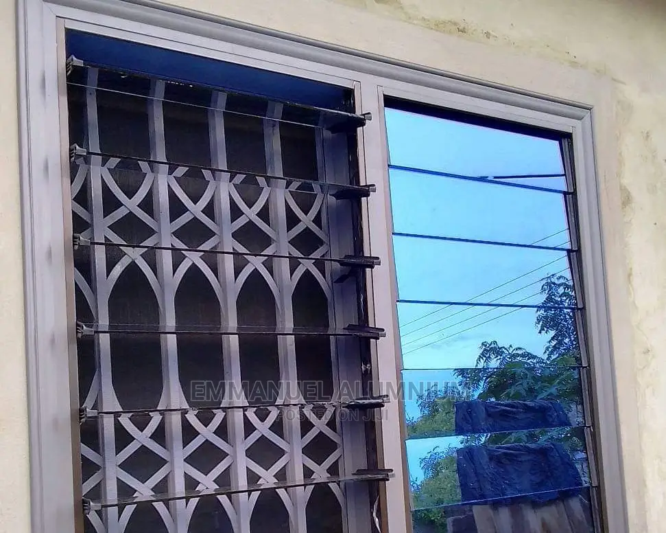 A6 Series 5 Louver Window