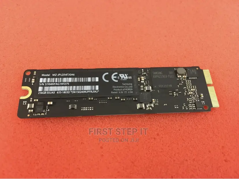 Macbook SSD / 256GIG