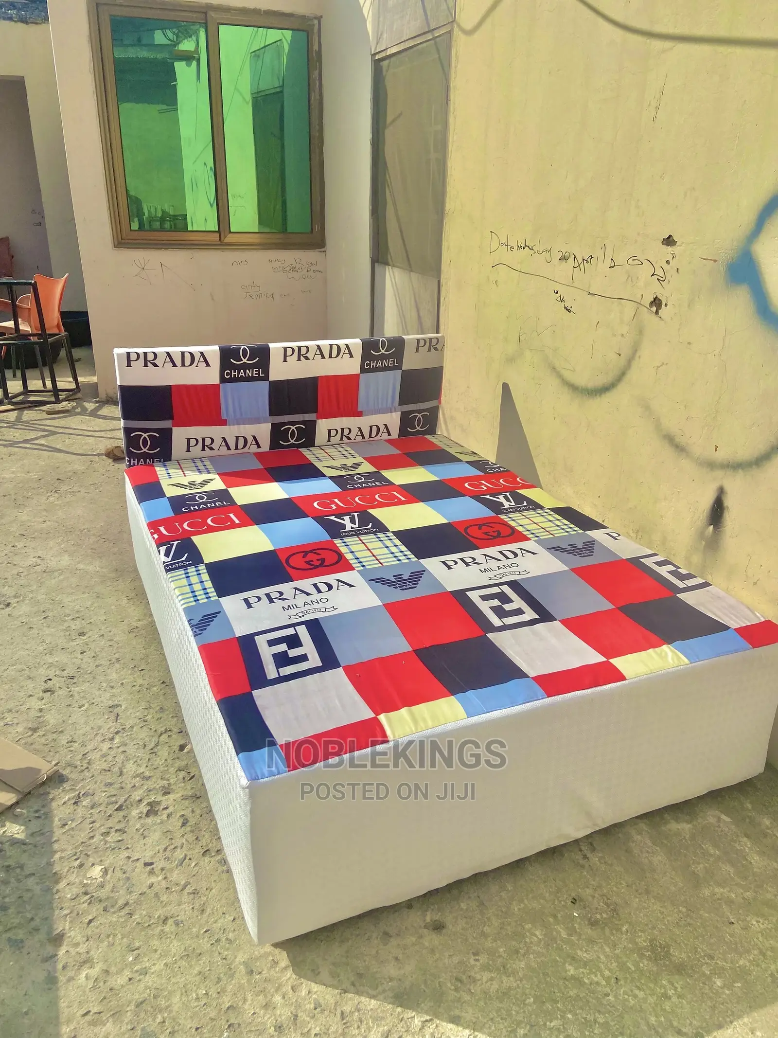 Inbuilt Mattress