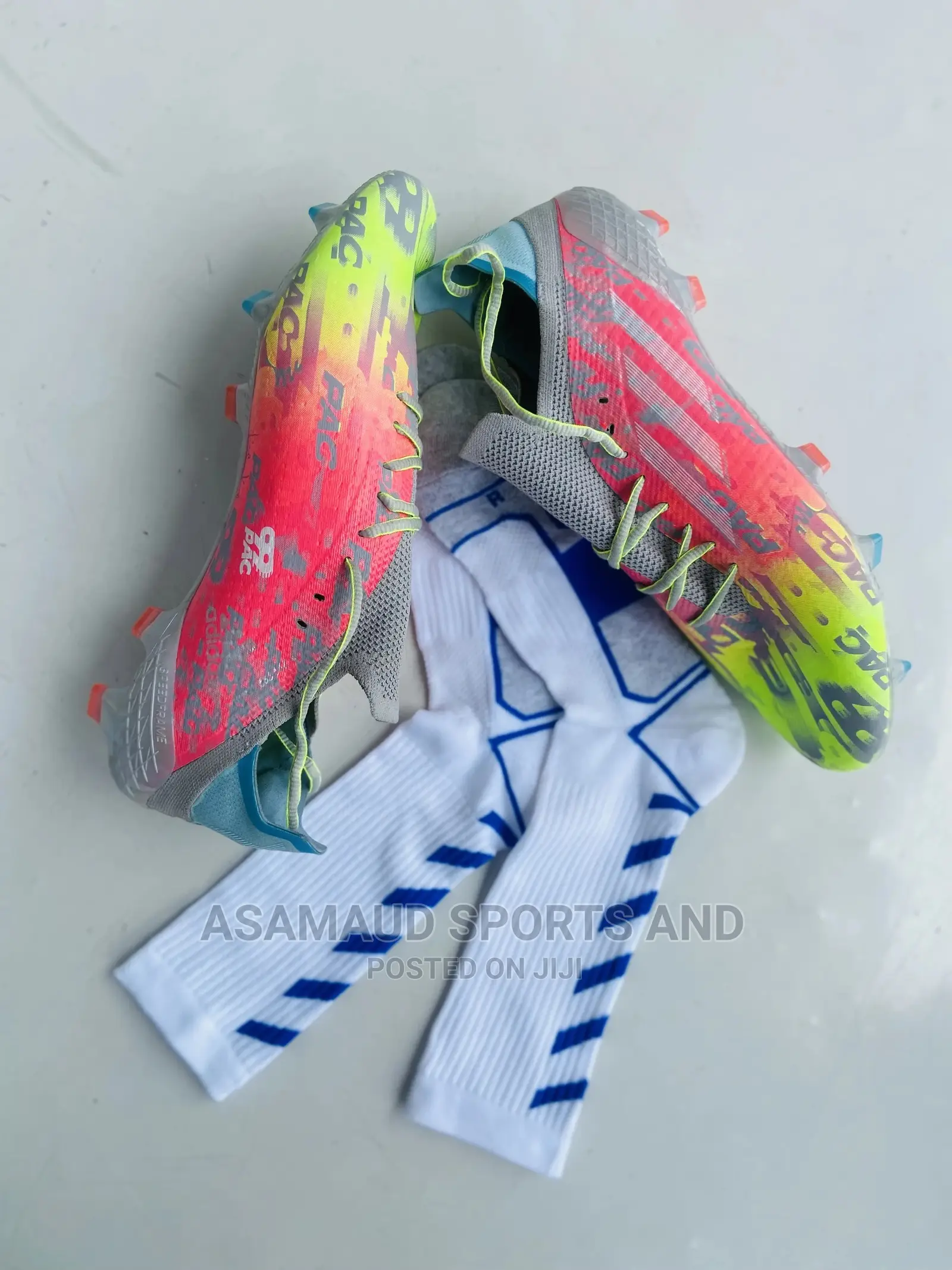 Original Football Boot Fresh in Box at Cool Price