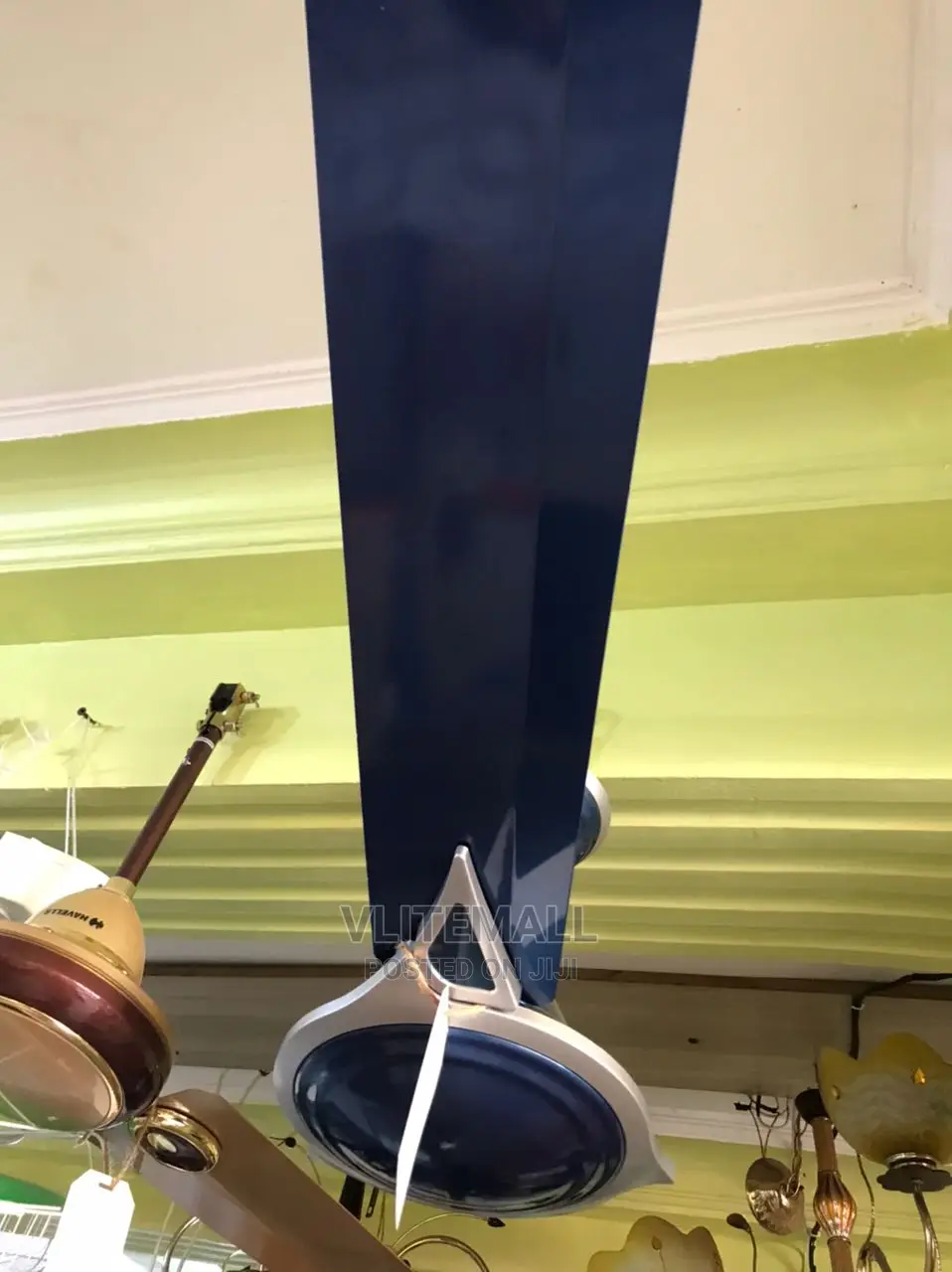 Crompton Avencer 1400mm
