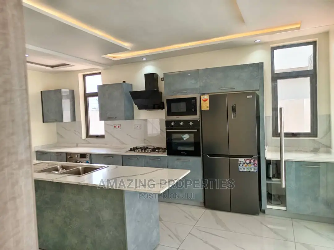 4bdrm House in East Legon for Sale