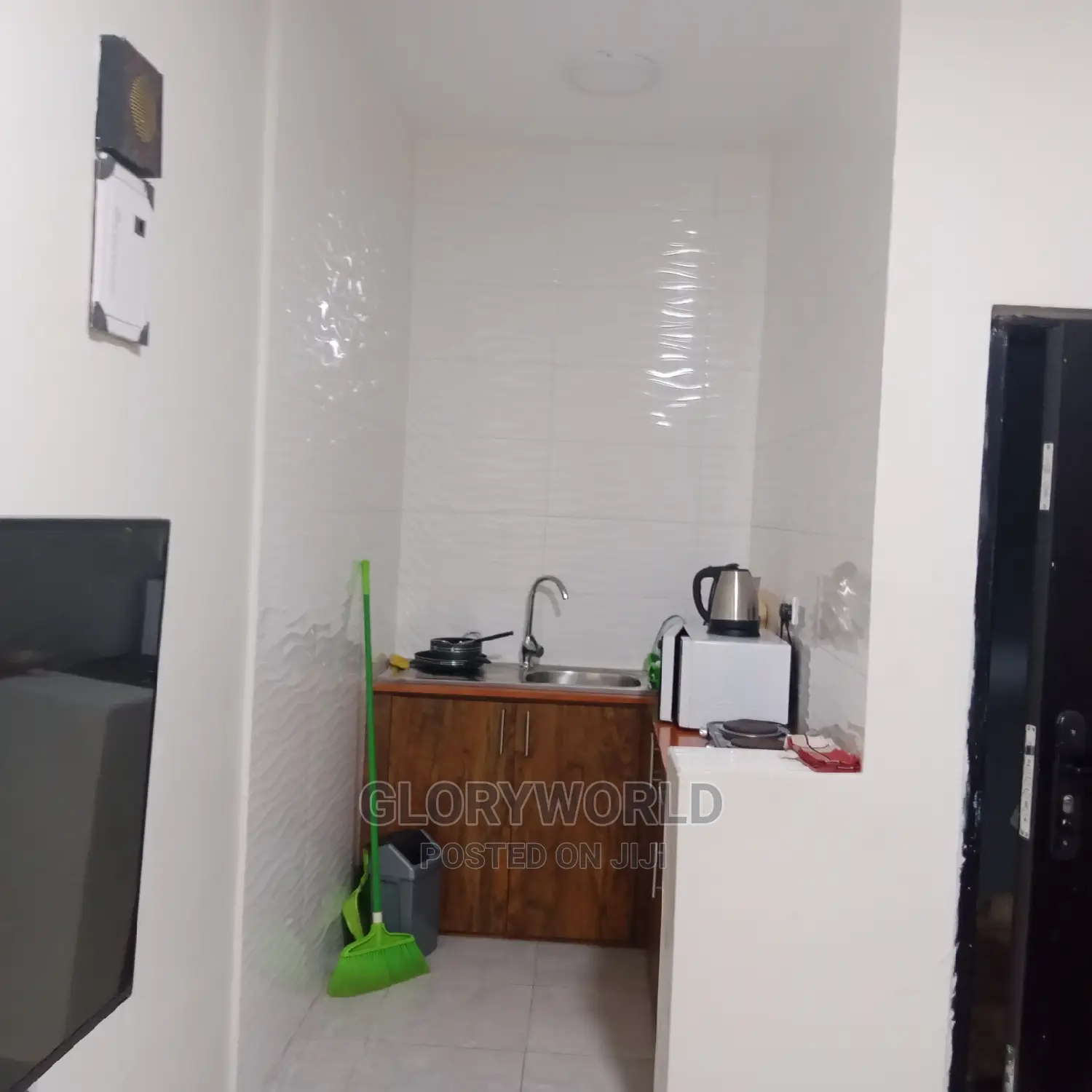 Beautiful Furnished 1 Bed Apartment at Lashibi(Ghc 650 a Day