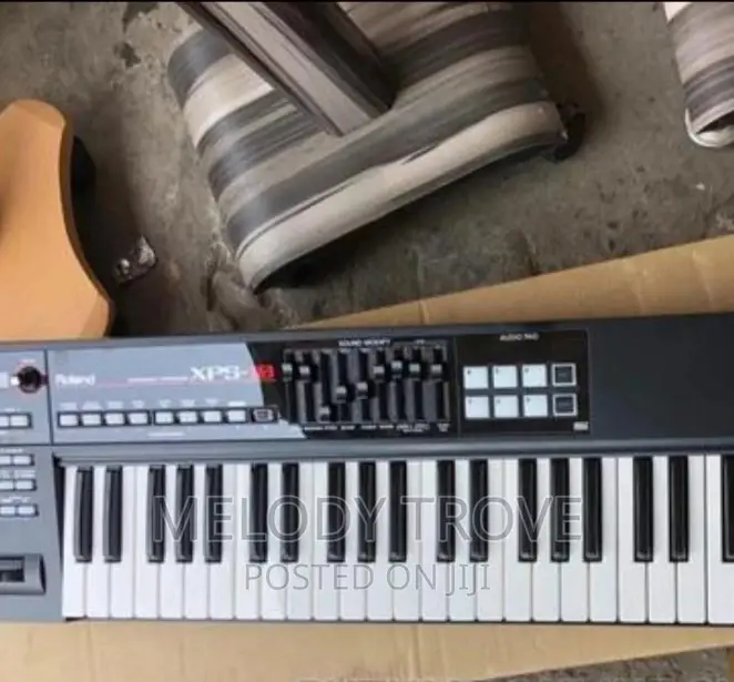Roland Xps-10 Expandable Synthesize