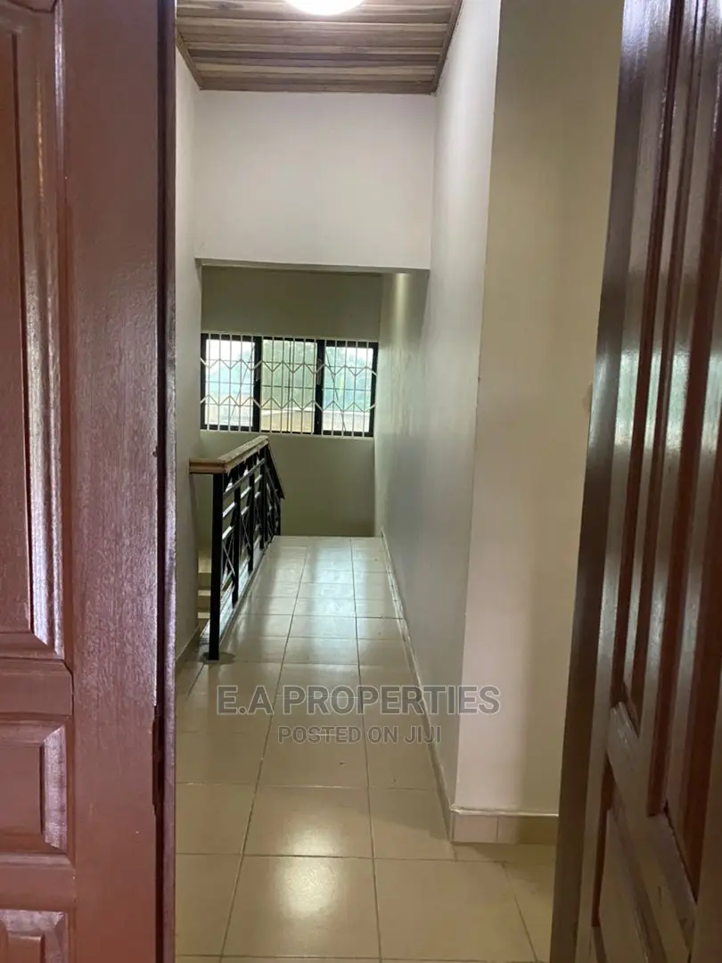 Furnished 3bdrm Apartment in E A Propertis, Valley View Area for rent