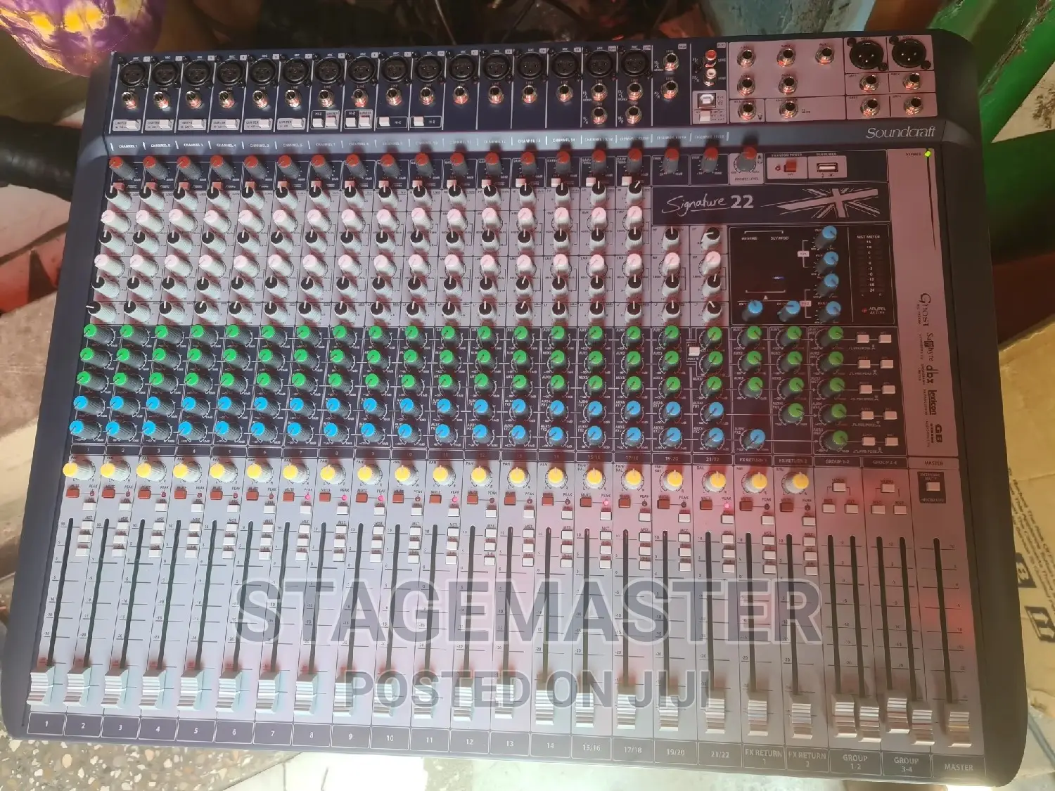 Soundcraft Mixer ( Signature 22)