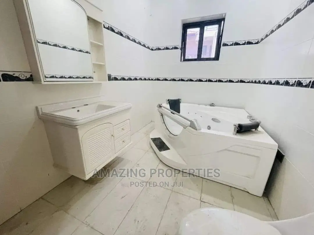 4bdrm House in Spintex for Sale