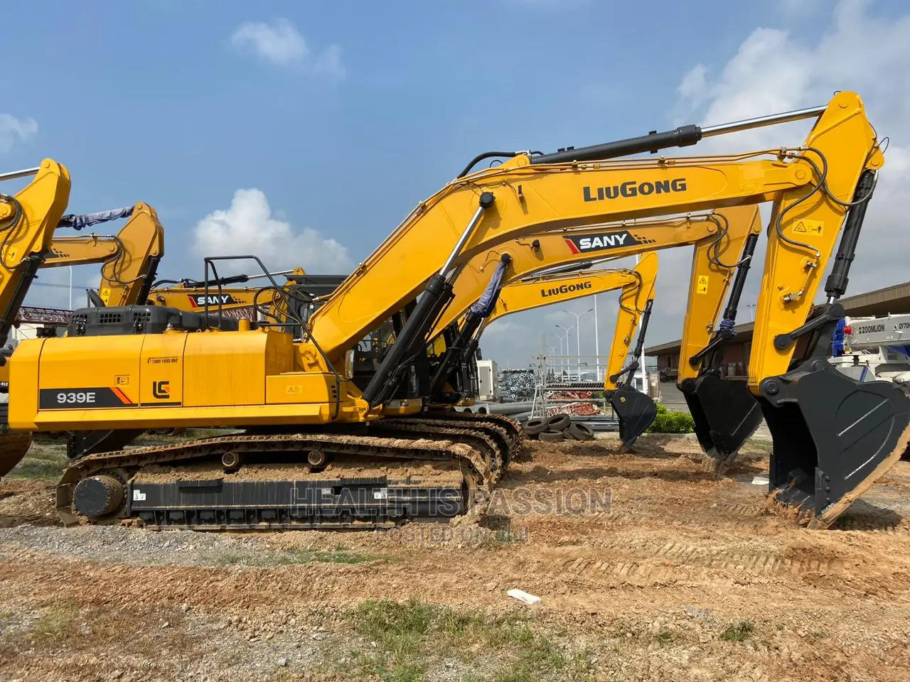 Brand New Sanny and Liugong Excavators for Cash Sale