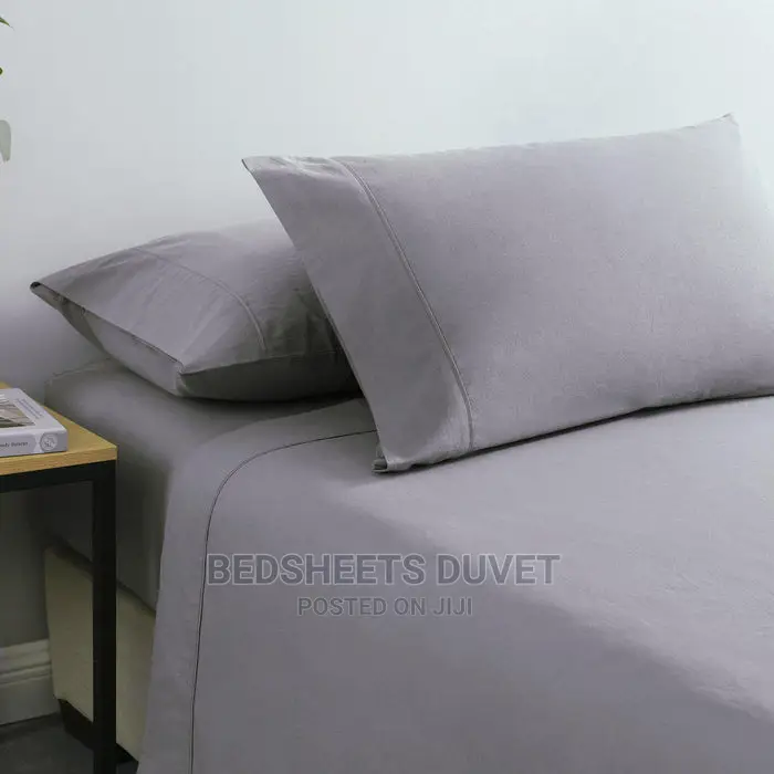 2 Bedsheets and Four Pillow Cases