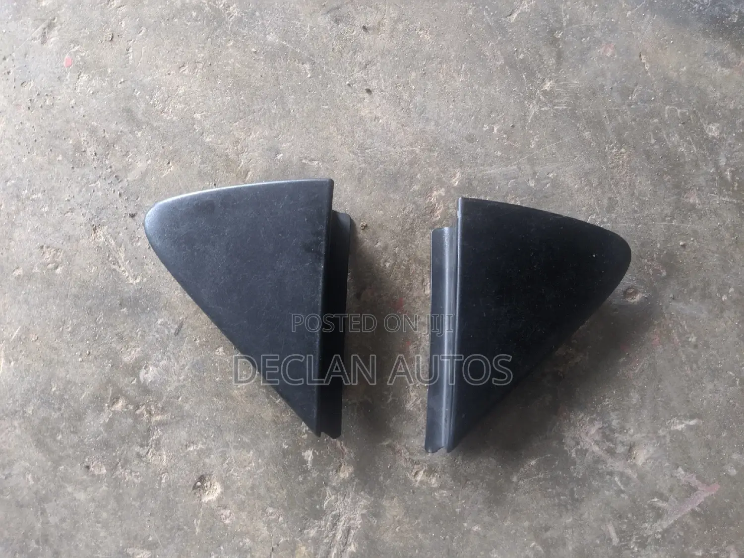Toyota Yaris Saloon Mirror Pad