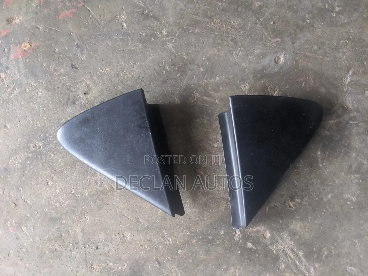 Toyota Yaris Saloon Mirror Pad