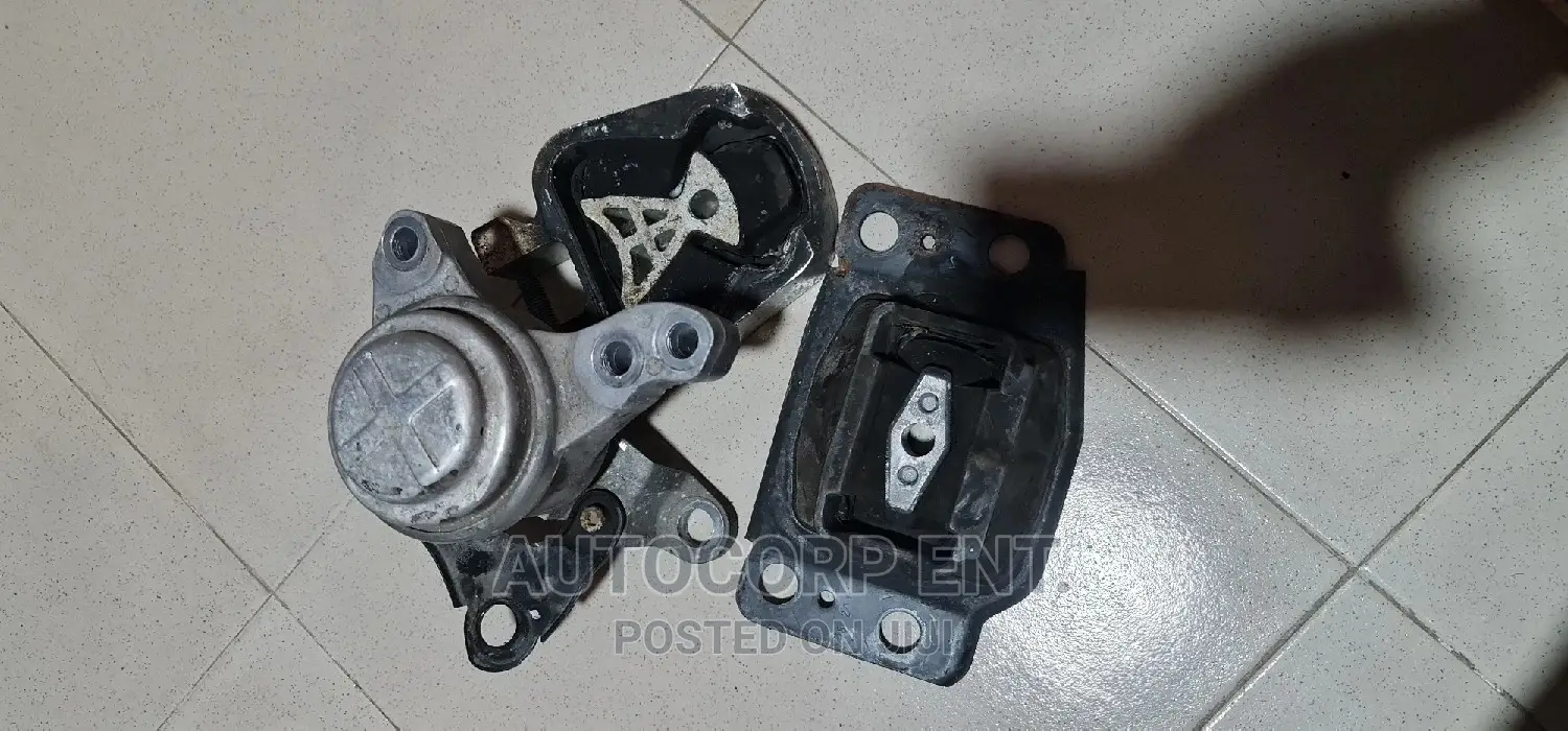 2013 Ford Fusion 1.6T / 1.5T / 2.5ltr - Engine Seats
