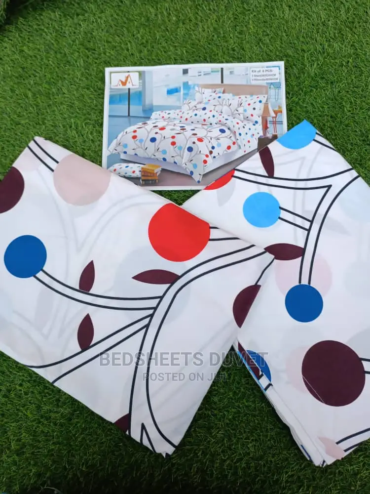 2 Bedsheets and Four Pillow Cases