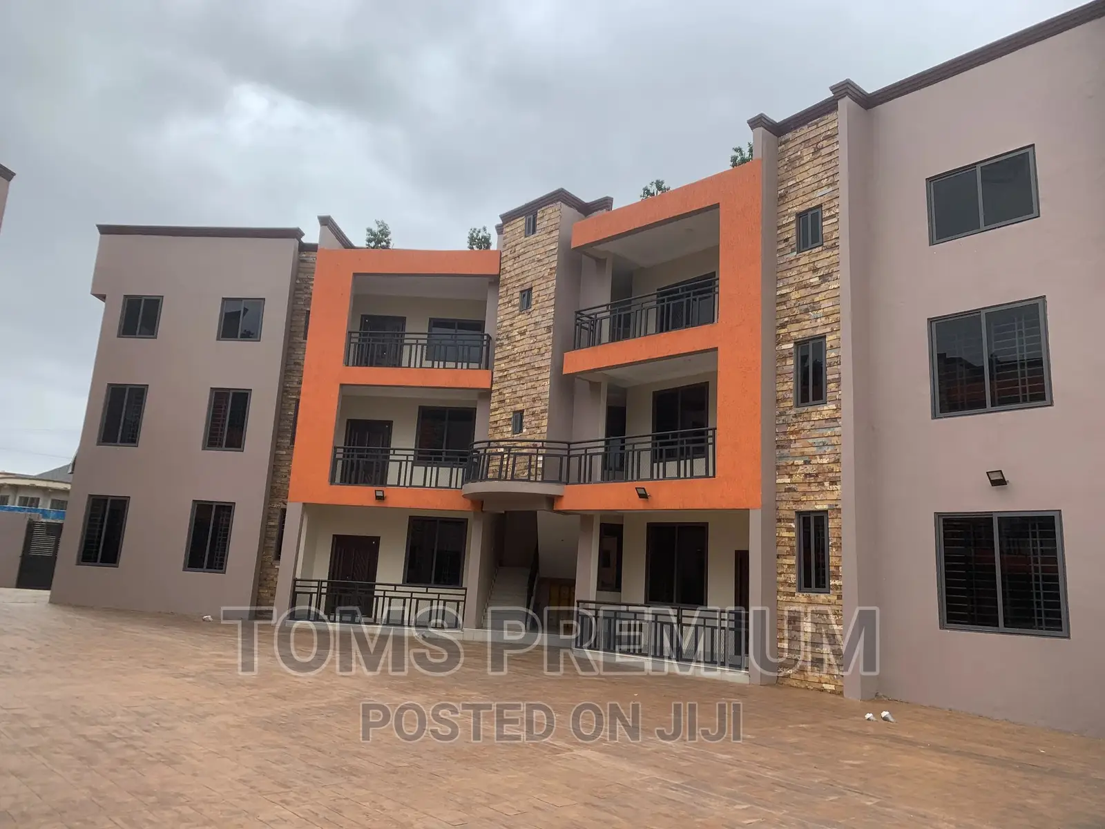 3bdrm Apartment in Legon Hills, Ashaley Botwe for Rent