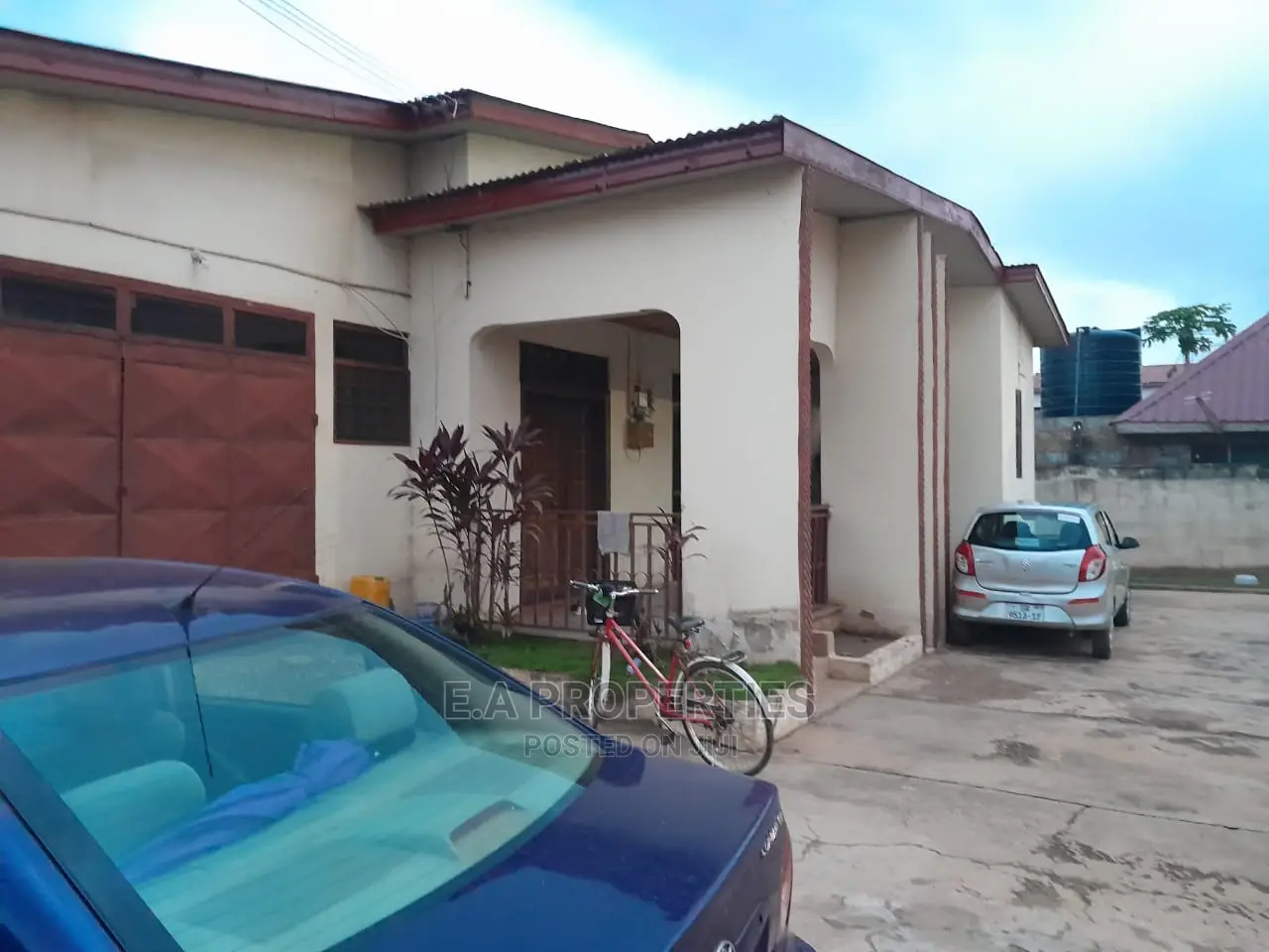 4bdrm House in E a Properties, Papao for Sale