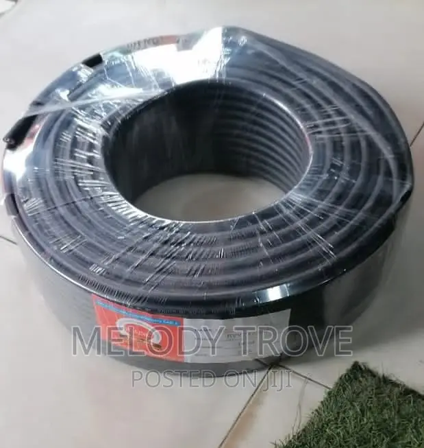 A 2 in 1 Speaker Cable of Good Quality