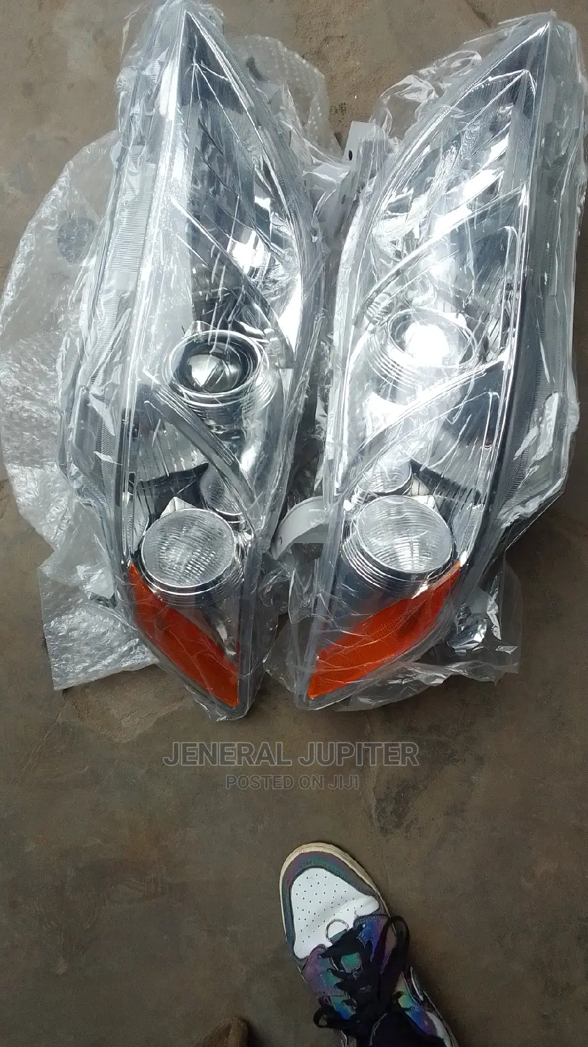 Toyota Camry 2007/8 Headlight.