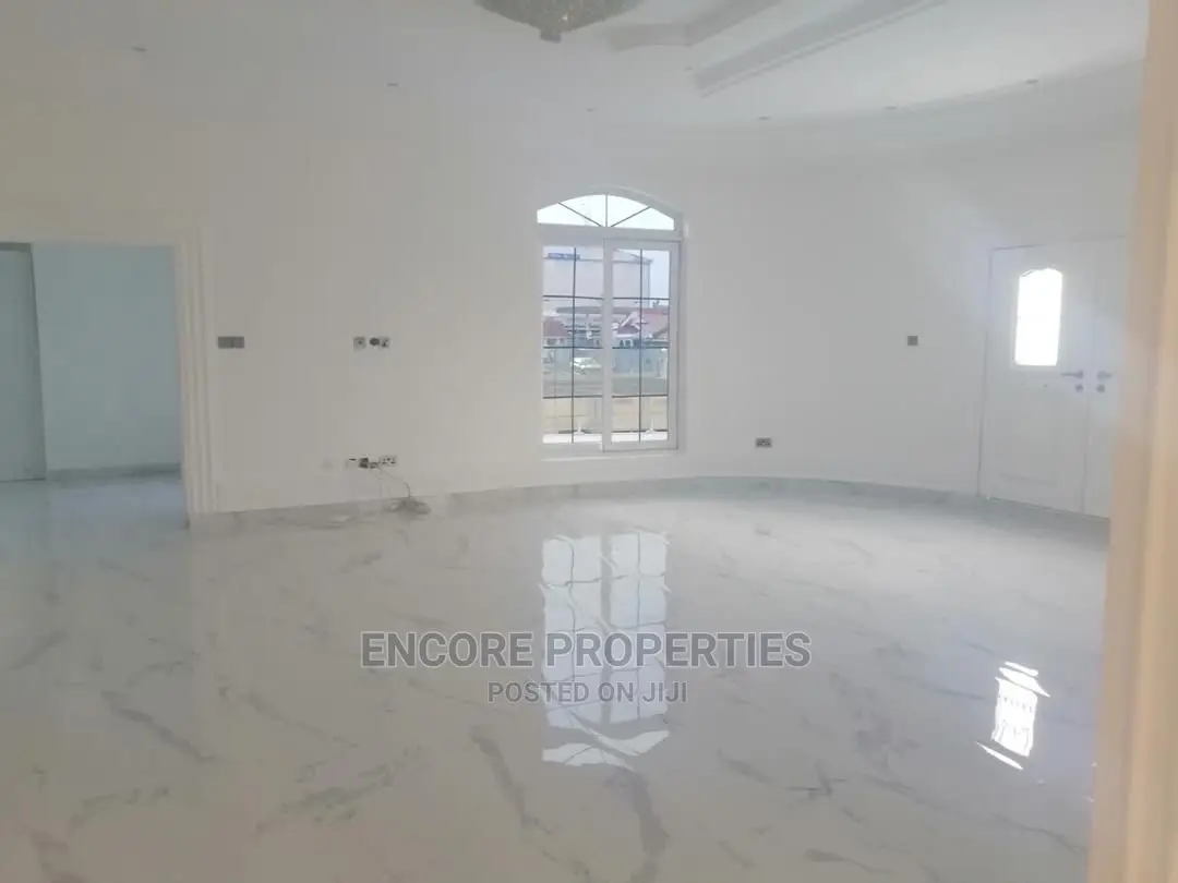 5bdrm Mansion in East Legon for Rent