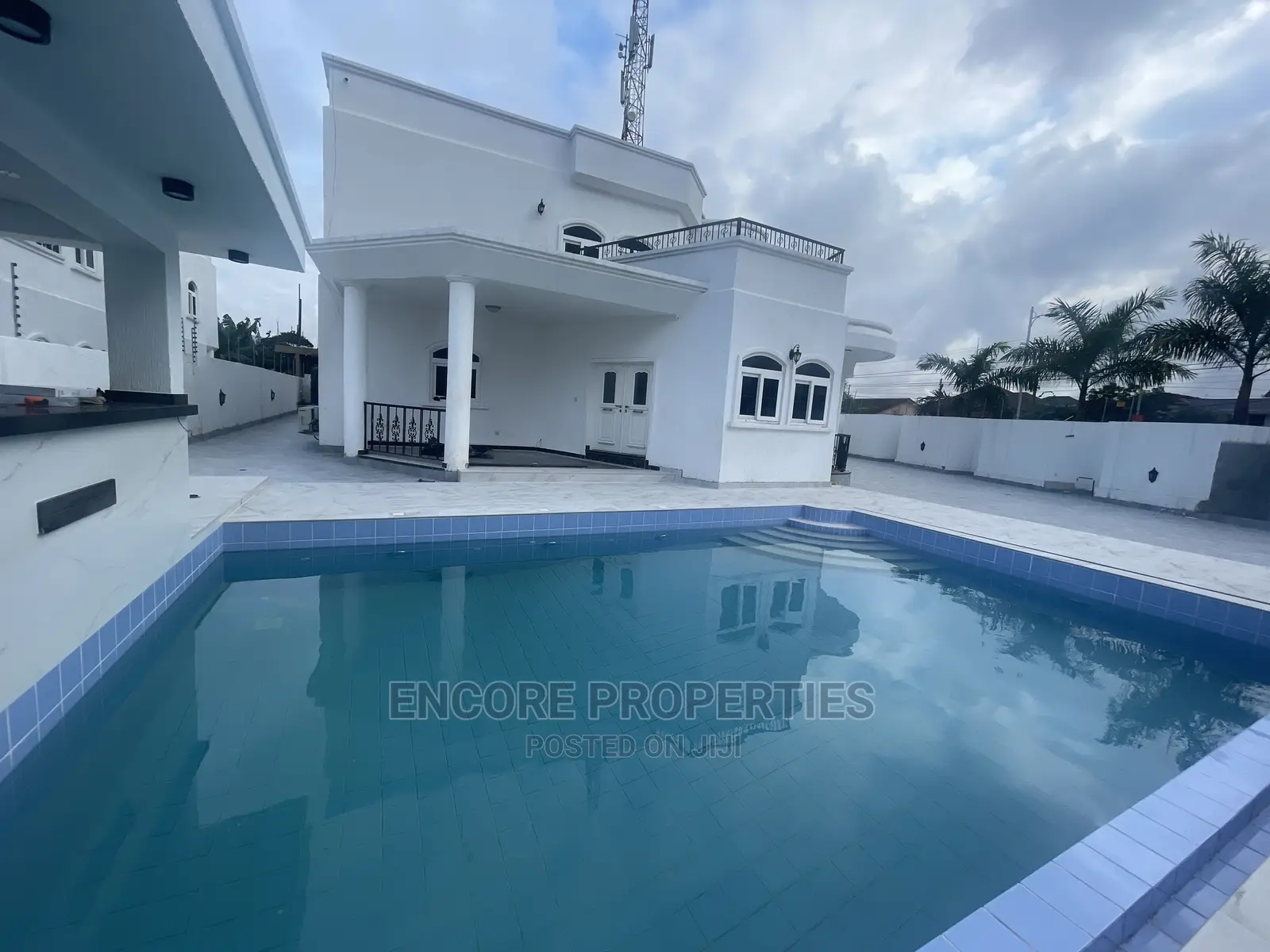5bdrm Mansion in East Legon for Rent
