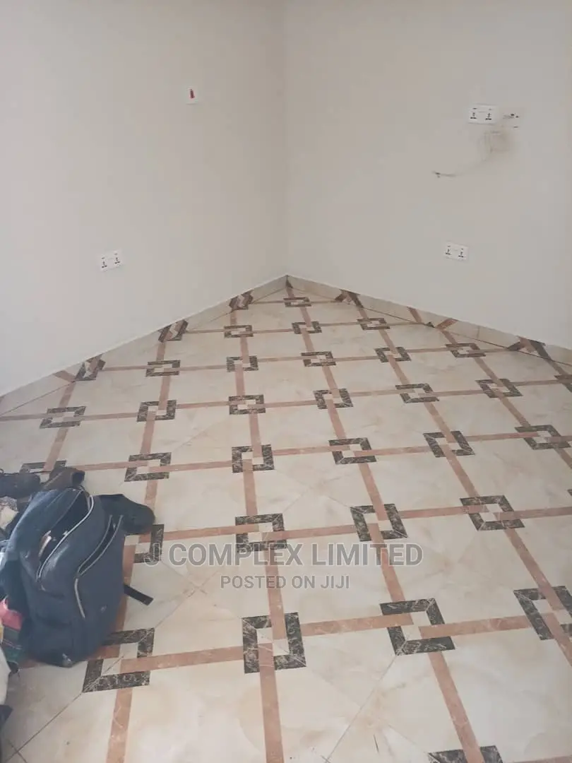Mini Flat in Trade Fair for rent