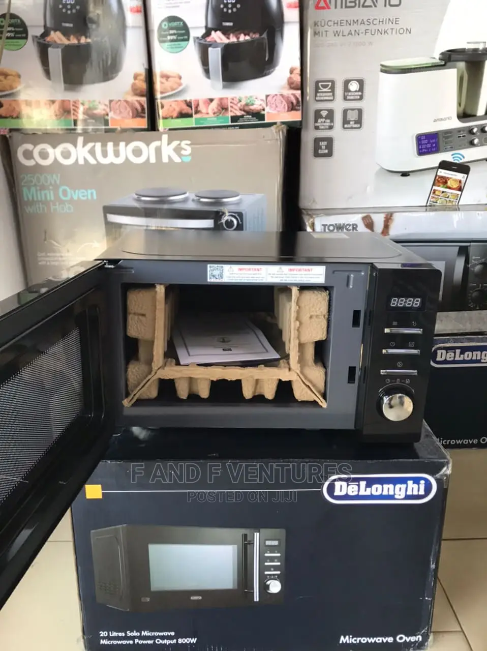 Delonghi Digital Microwave 20l- Uk